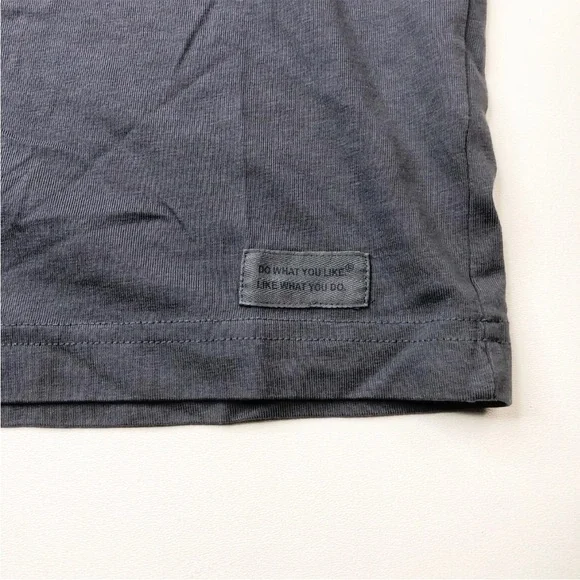 Life Is Good Men’s T Shirt Not All Who Wander Are Lost Camper Traveler Sz Small - Picture 3 of 8